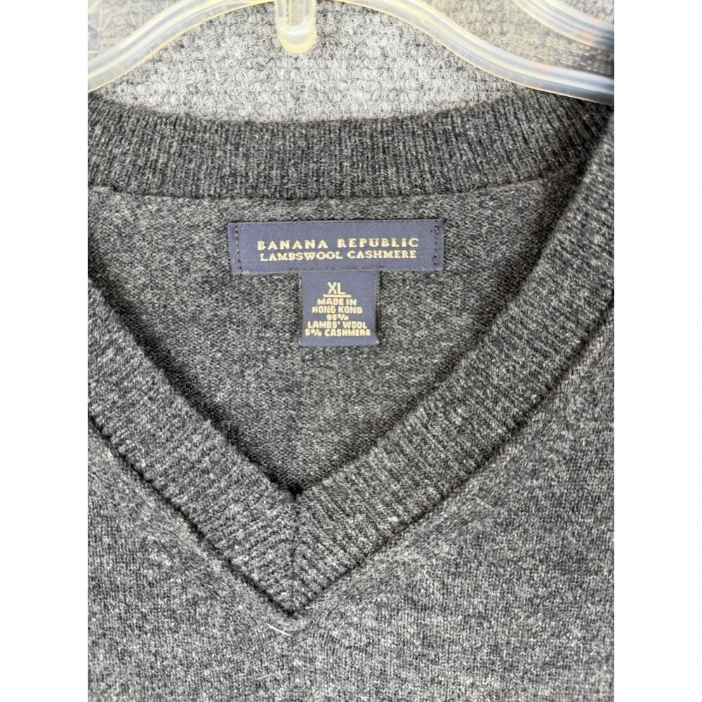 Banana Republic no holes